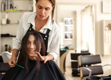 Coafor de profil larg